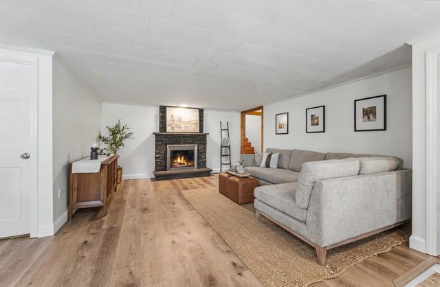 96 Fordway Extension, Derry, NH 03038