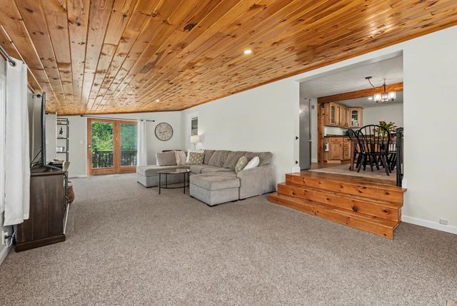 96 Fordway Extension, Derry, NH 03038