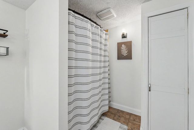 96 Fordway Extension, Derry, NH 03038