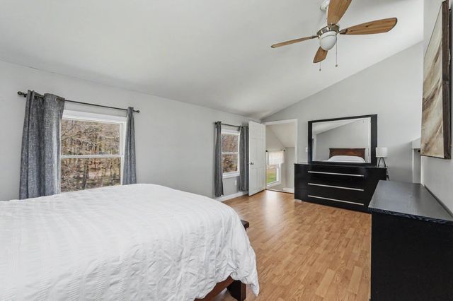 96 Fordway Extension, Derry, NH 03038