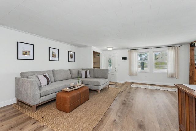 96 Fordway Extension, Derry, NH 03038
