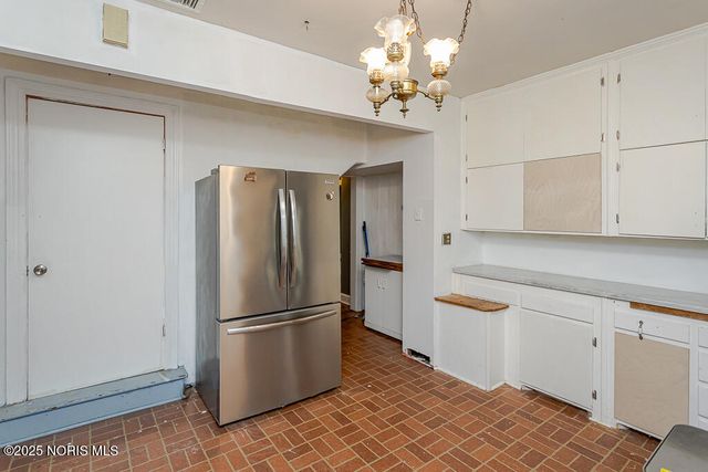 2316 Westbrook Drive, Toledo, OH 43613