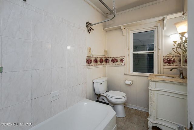 2316 Westbrook Drive, Toledo, OH 43613