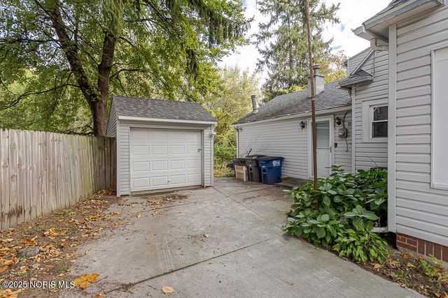 2316 Westbrook Drive, Toledo, OH 43613