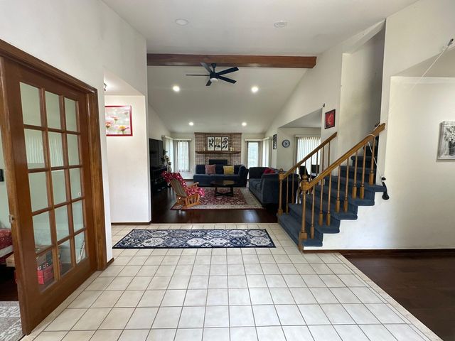 5470 Cheltenham Drive, Troy, MI 48098