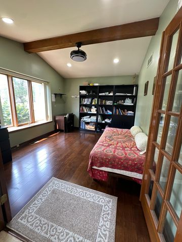 5470 Cheltenham Drive, Troy, MI 48098