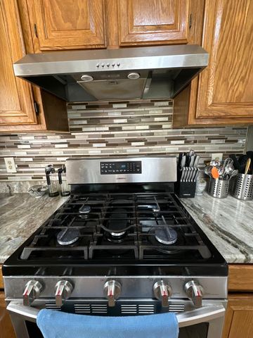 5470 Cheltenham Drive, Troy, MI 48098