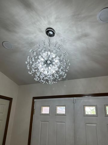 5470 Cheltenham Drive, Troy, MI 48098