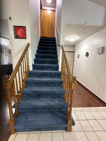 5470 Cheltenham Drive, Troy, MI 48098