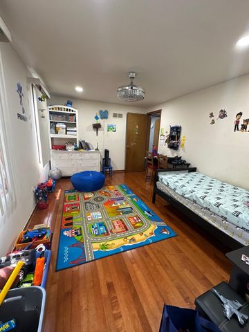 5470 Cheltenham Drive, Troy, MI 48098