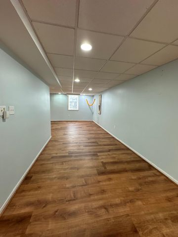 5470 Cheltenham Drive, Troy, MI 48098