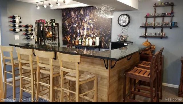 5470 Cheltenham Drive, Troy, MI 48098