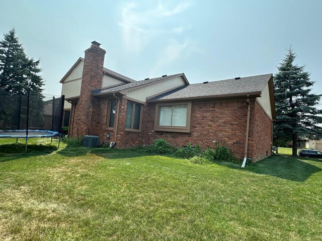 5470 Cheltenham Drive, Troy, MI 48098