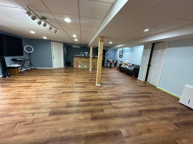 5470 Cheltenham Drive, Troy, MI 48098