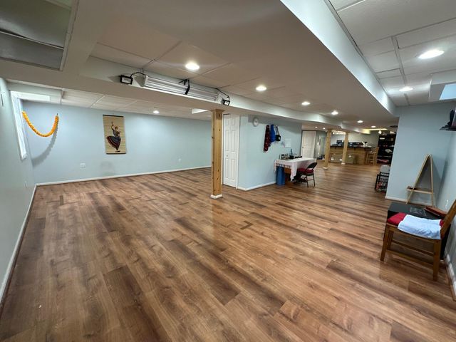 5470 Cheltenham Drive, Troy, MI 48098