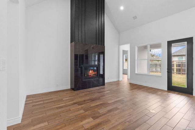 15509 york, Selma, TX 78154