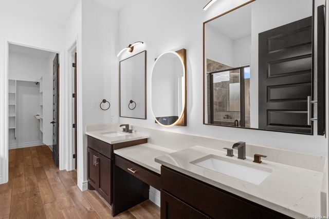 15509 york, Selma, TX 78154