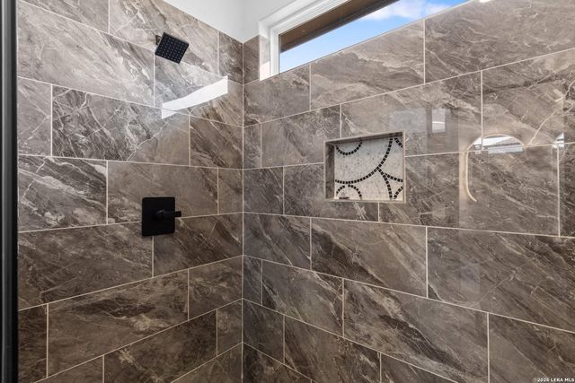 15509 york, Selma, TX 78154