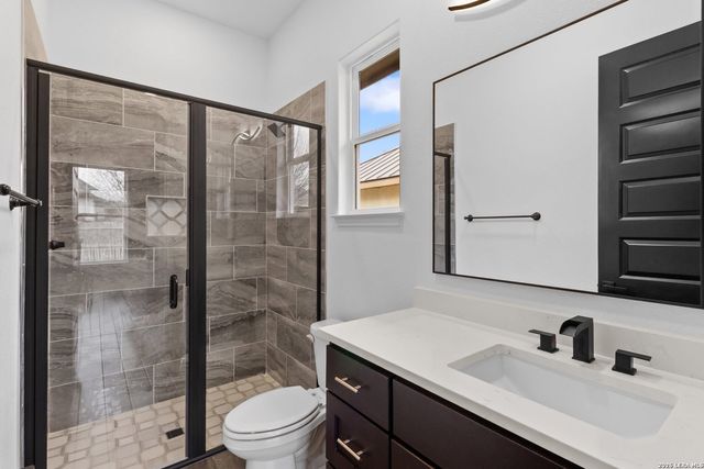 15509 york, Selma, TX 78154