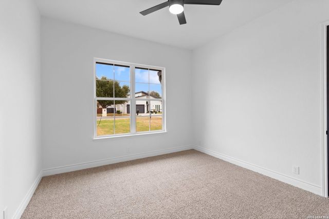 15509 york, Selma, TX 78154