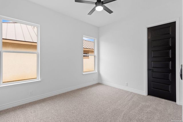 15509 york, Selma, TX 78154