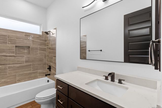 15509 york, Selma, TX 78154