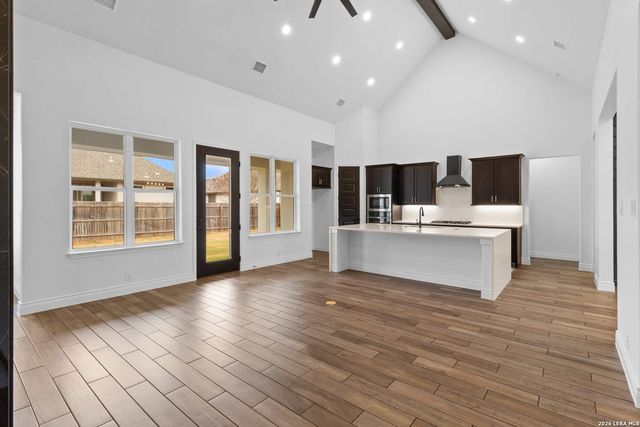 15509 york, Selma, TX 78154