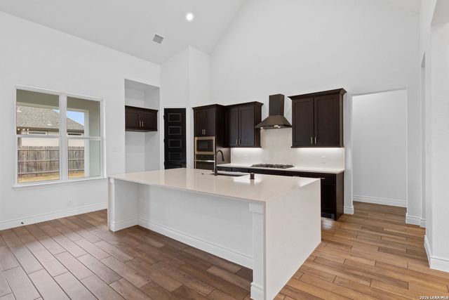 15509 york, Selma, TX 78154