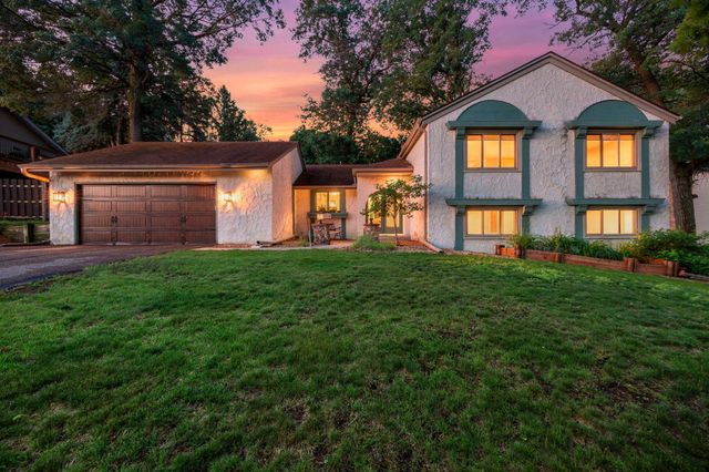 8119 Lower 129th Court, Apple Valley, MN 55124