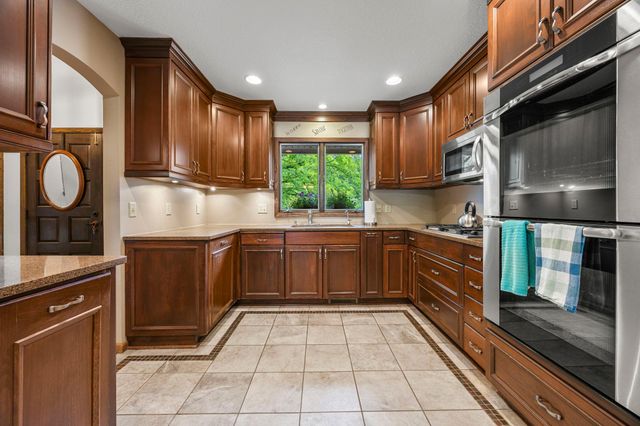 8119 Lower 129th Court, Apple Valley, MN 55124