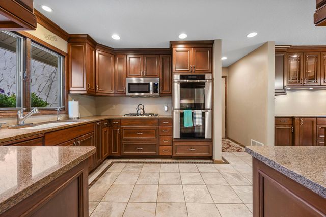 8119 Lower 129th Court, Apple Valley, MN 55124