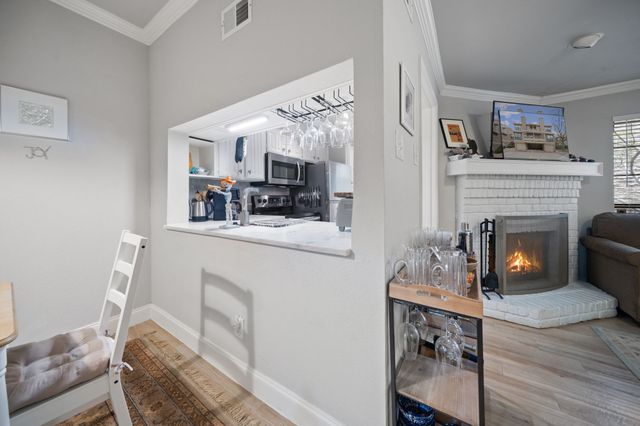 5200 Martel Avenue 13C, Dallas, TX 75206