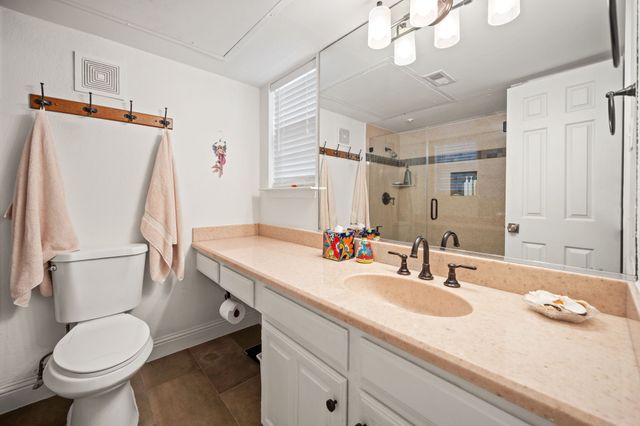 5200 Martel Avenue 13C, Dallas, TX 75206