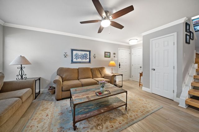 5200 Martel Avenue 13C, Dallas, TX 75206