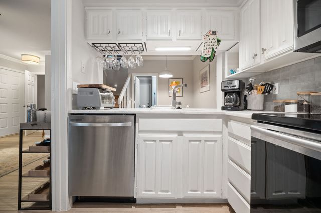 5200 Martel Avenue 13C, Dallas, TX 75206