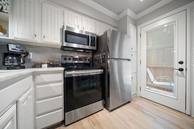 5200 Martel Avenue 13C, Dallas, TX 75206