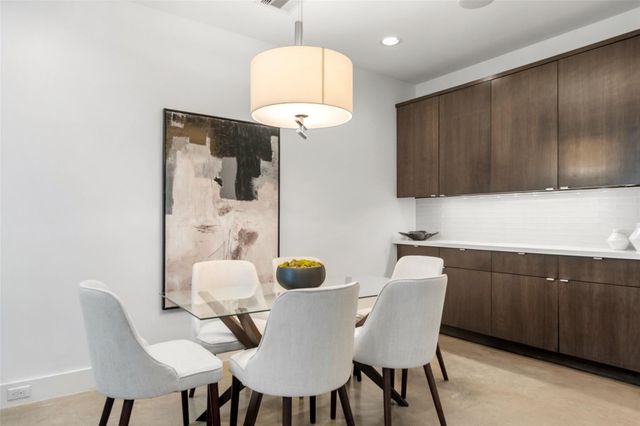 316 Birdsall Street, Houston, TX 77007