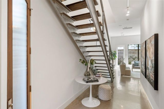 316 Birdsall Street, Houston, TX 77007