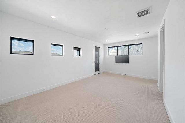 316 Birdsall Street, Houston, TX 77007