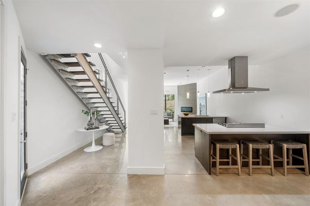 316 Birdsall Street, Houston, TX 77007