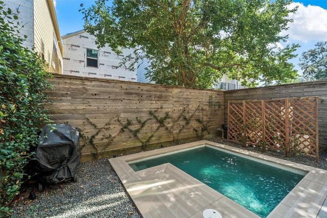 316 Birdsall Street, Houston, TX 77007