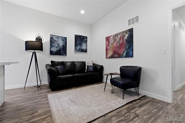 800 W 2nd Street, Washington, MO 63090