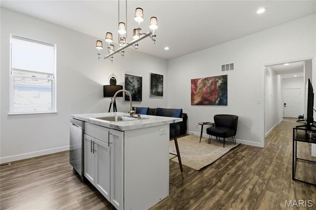 800 W 2nd Street, Washington, MO 63090