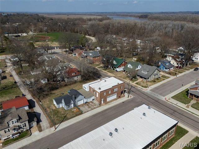 800 W 2nd Street, Washington, MO 63090