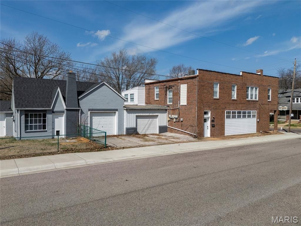 800 W 2nd Street, Washington, MO 63090