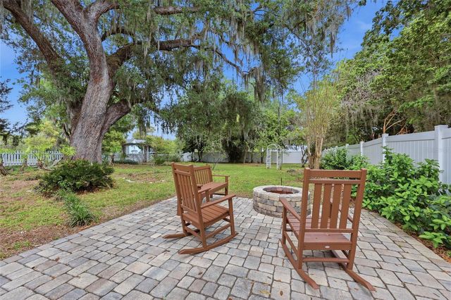 6070 AVENUE F, Mc Intosh, FL 32664