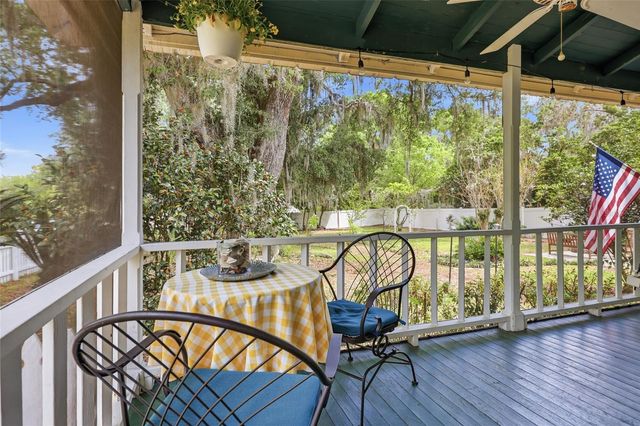 6070 AVENUE F, Mc Intosh, FL 32664