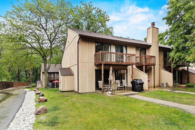11 Saint Thomas 6, Fox Lake, IL 60020