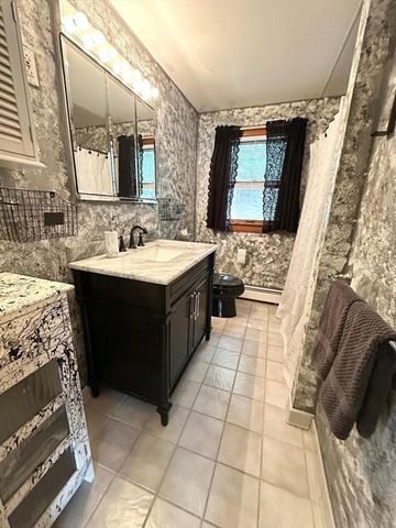 15 Cannon Rock Road, Lynn, MA 01904