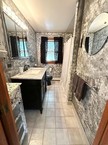 15 Cannon Rock Road, Lynn, MA 01904